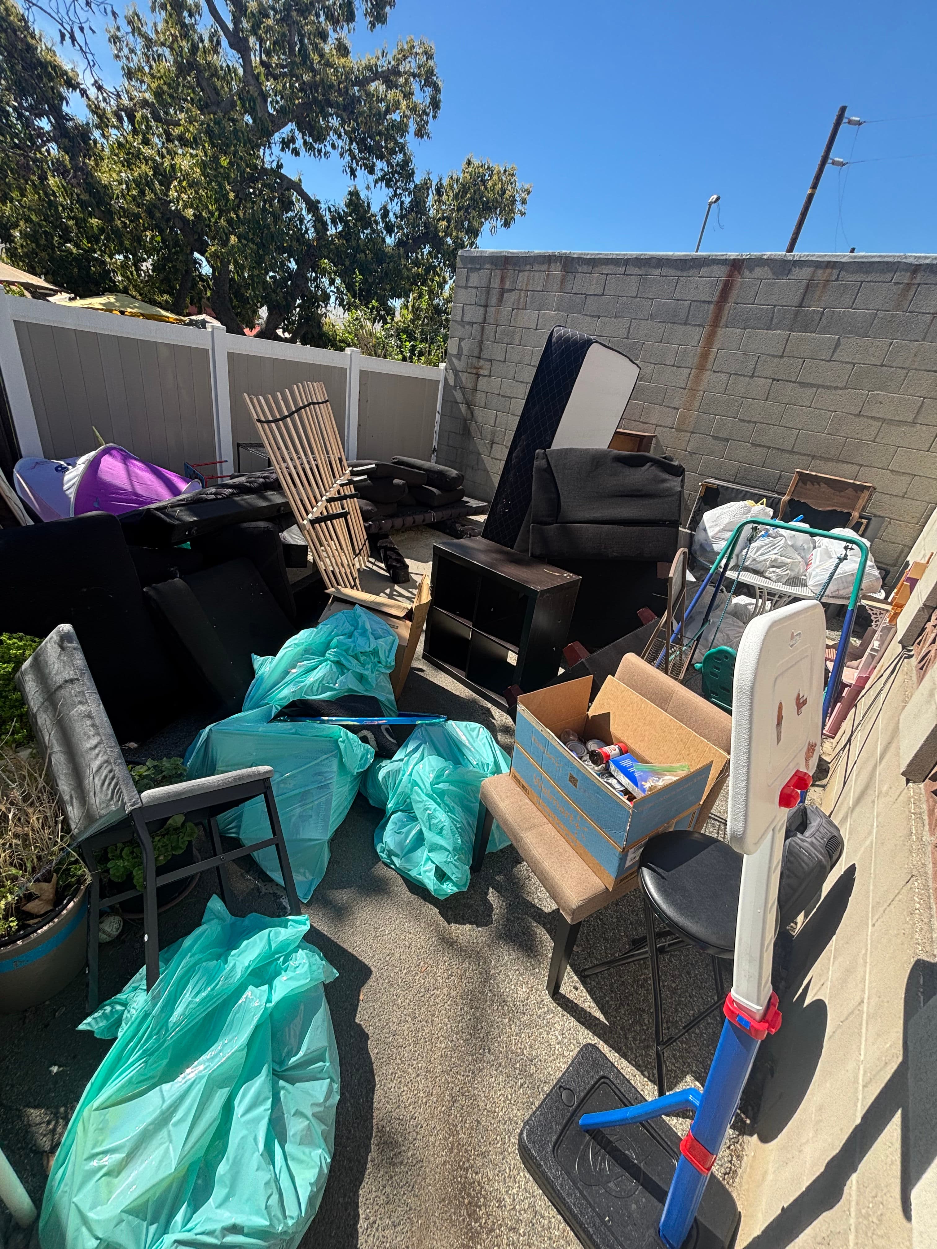 Project Full Residential Property Cleanout in Monrovia image